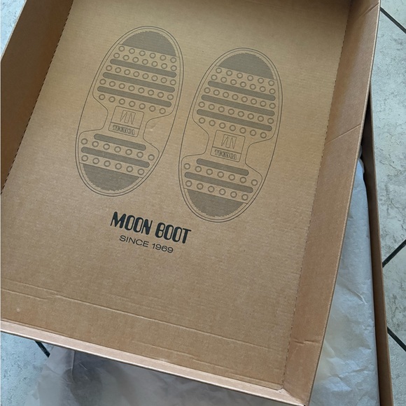 Moon Boot - Picture 6 of 8